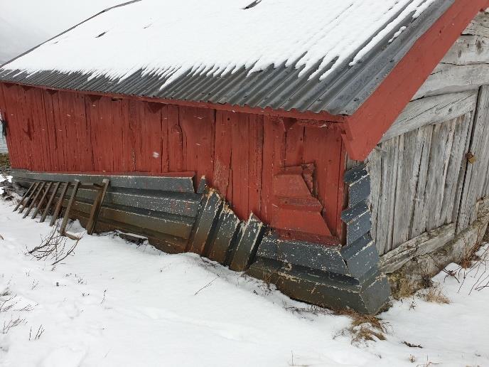 Men fra erfaring visste man hvor krevende det kunne være å skaffe nye, og da er det fornuftig å ta vare på for å gjenbruke. Begrepet gjenbruk trenger muligens nærmere avklaring.