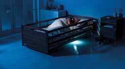 Den lave høyden på bare 25 cm i kombinasjon med lys under sengen (under-bed-light), reduserer risikoen for at pasienten blir skadet ved inn- og utstigning av sengen om nettene.