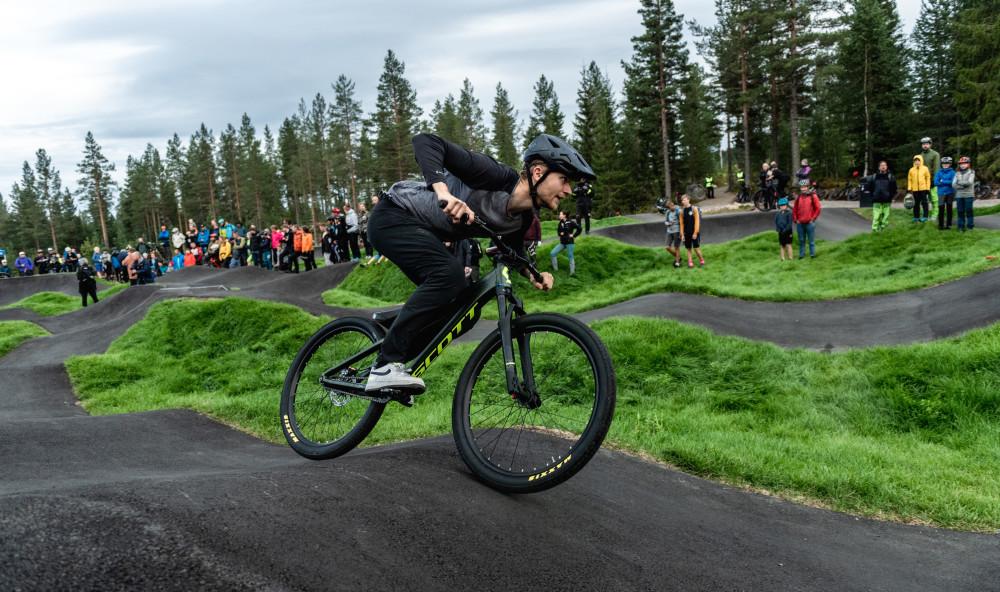 Til slutt skulle vinneren kåres ved en pumptrackduell, hvor også beste tid ga poeng.