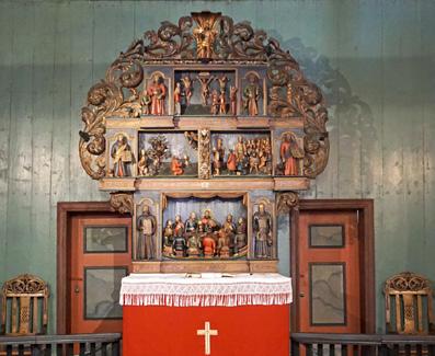 Det var ikkje utan grunn, for påska står sentralt i kyrkja si forståing av kristendomen. Rundt år 1780 var Estin Kjørrn i gang med å laga altartavla som har gleda folk i Hegge i snart 250 år.