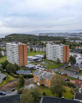 Verdt å nevne er Sommer Sætra, Skistua, Elgsethytta, Grønlia,