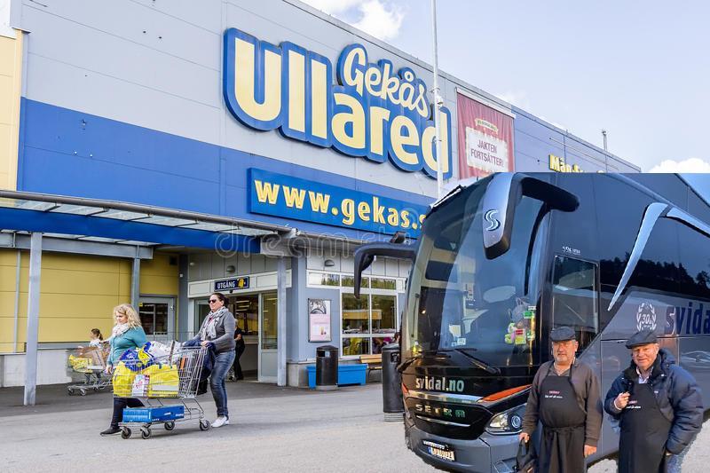 Ullared et eldorado for den kjøpelystne Shopping i 3 dager Vi reiser vi til Ullared for å handle. de flotteste julegavene.