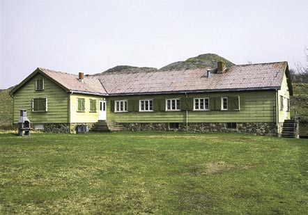 Med tanke på at det finnes helleristninger i alle landsdeler, er dette en høy prosentandel. På Jærberget, langs stien fra Lofjell til Lista fyr, ligger et av de største helleristningsfeltene på Lista.