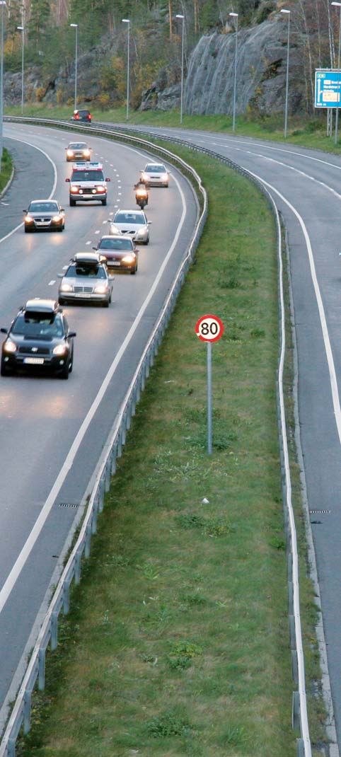 Fremkommelighet Fremkommelighet FARTSGRENSE, Europaveier andel under terskelverdi (90 km/t) Andel vei eksklusiv armer og ramper med fartsgrense mindre enn terskelverdi Andel under 90 km/time 35 % 38