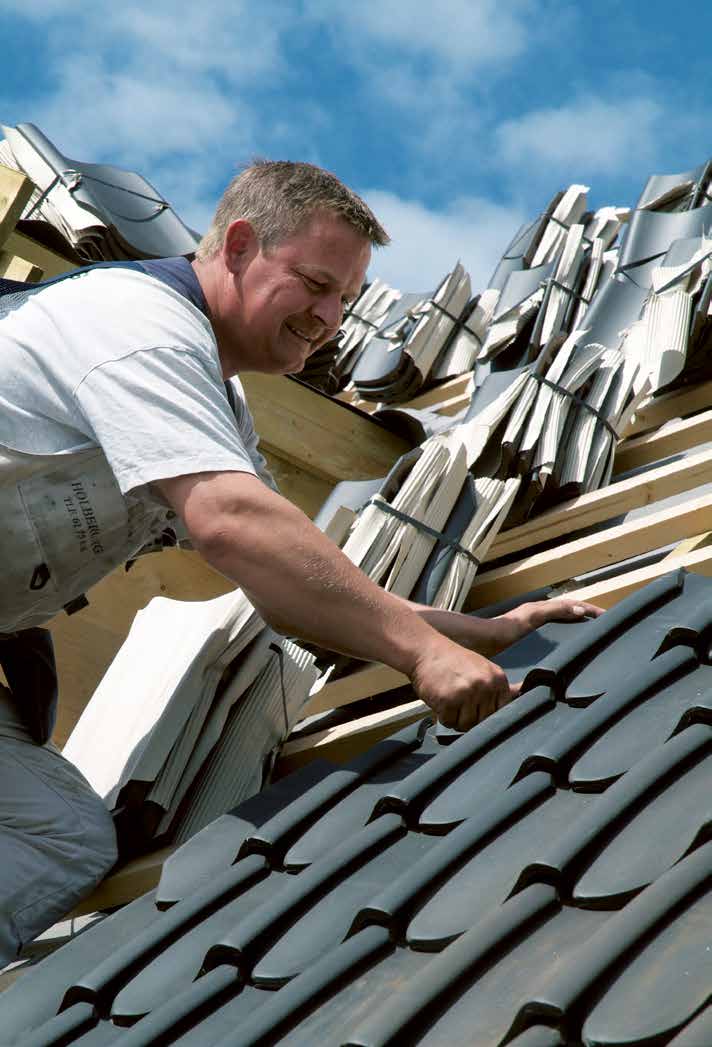 Legg ditt tak i våre hender Monier har et nettverk av takleggere som har spesialisert seg på å legge våre tak.