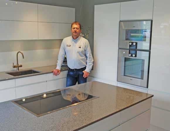 Knut Hermansen ønsker deg velkommen til en hyggelig kjøkkenprat om dine muligheter på Slippen Mandal.