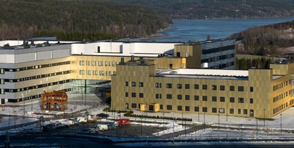 PSYKISK HELSEVERN Først i Norge under samme tak For første gang i Norge samles psykisk helsevern og somatikk (fysisk helse) i et nytt sykehus.