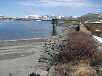 Elgsjøen (GLB), Oppdal/Folldal kommuner Reguleringsdam fra 1914 2 km kjørespor inn til dammen i Knutshø landskapsvernområde Pålegg fra