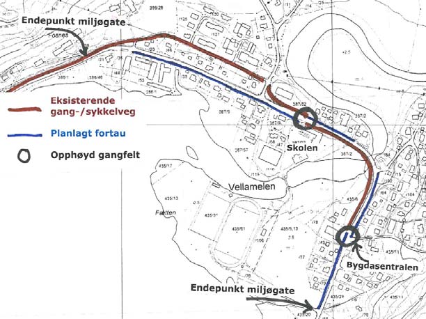 Ut over dette henvises syklende til kjørebanen sammen med andre kjørende. Det gjøres en rekke fartsdempende tiltak i miljøgata som gjør denne løsningen tilstrekkelig.