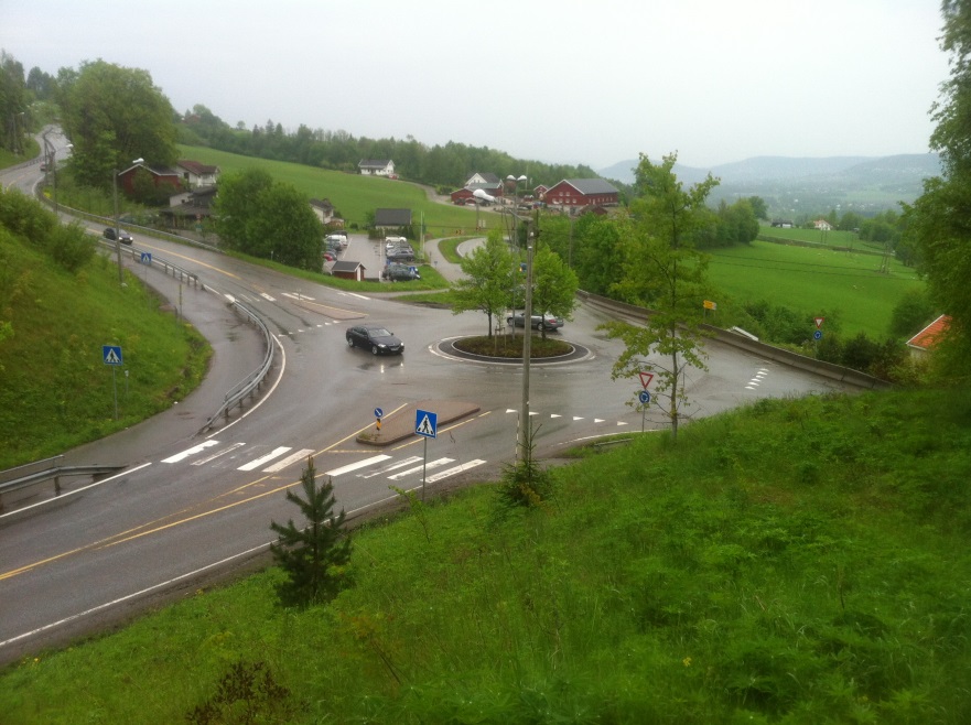 Planbeskrivelse for detaljregulering for del av Lyngås grustak - gjenvinningsstasjon 63 Ulykkesøkning i 2020 pga trafikkvekst Mulig ulykkesreduksjon Vegstrekning Ulykker pr år Trafikkvekst