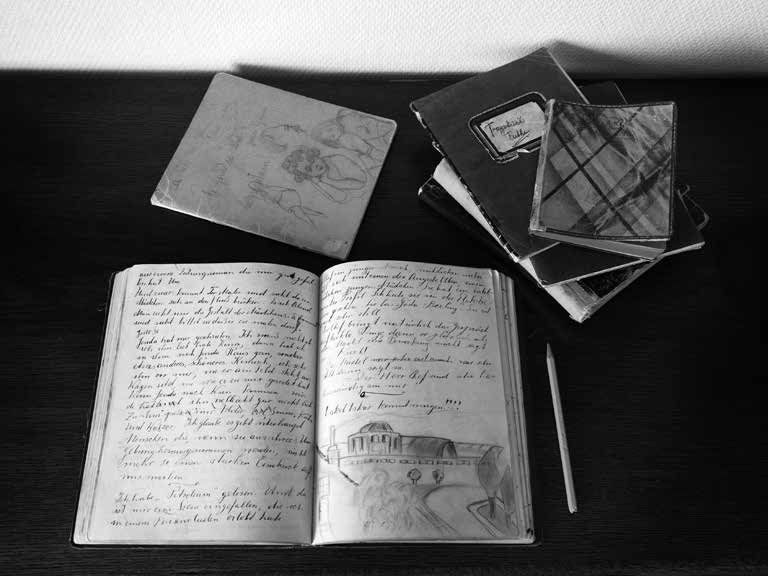 Ruth Maiers originale dagbøker befinner seg i dag i HL-senterets arkiver. Foto: www.chrisharrison.no bokform først i 2007.