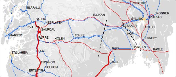 Forventede nettforsterkninger øker kapasiteten Med nytt kondensatorbatteri installert i Hasle og utskifting av sjøkablene på 300 kv forbindelsen Flesaker-Tegneby øker kapasiteten til om lag 3300 MW.