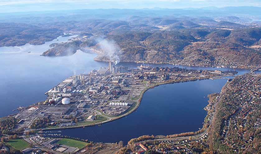 Herøya industripark i Grenland. Etter at Norsk Hydro etablerte seg her i 1928 har store mengder miljøgifter blitt sluppet ut.
