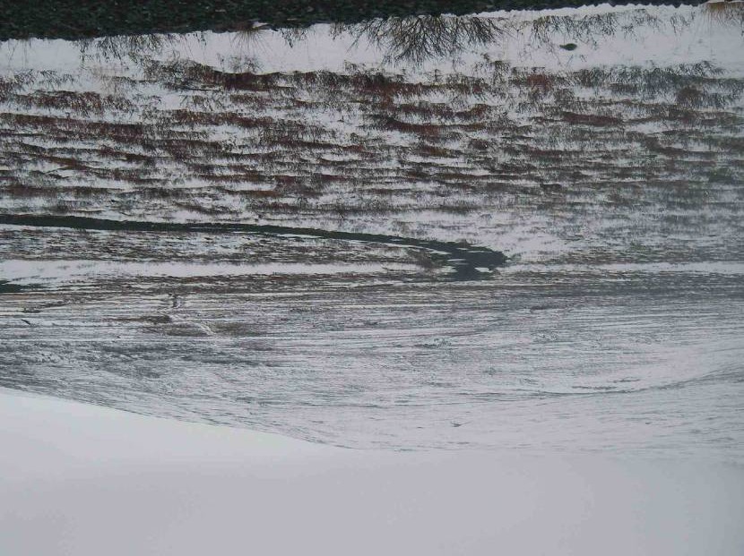 Isens bevegelse kan også vises igjen i form av striper i terrenget (fluted surface), dette viser