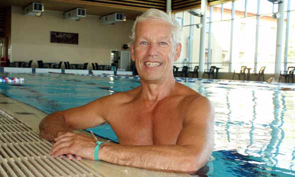 I god form uten belastningskader Svømming er ideelt for oss old boys, ja for alle, fordi vi kan holde oss i god form uten risiko for skader.