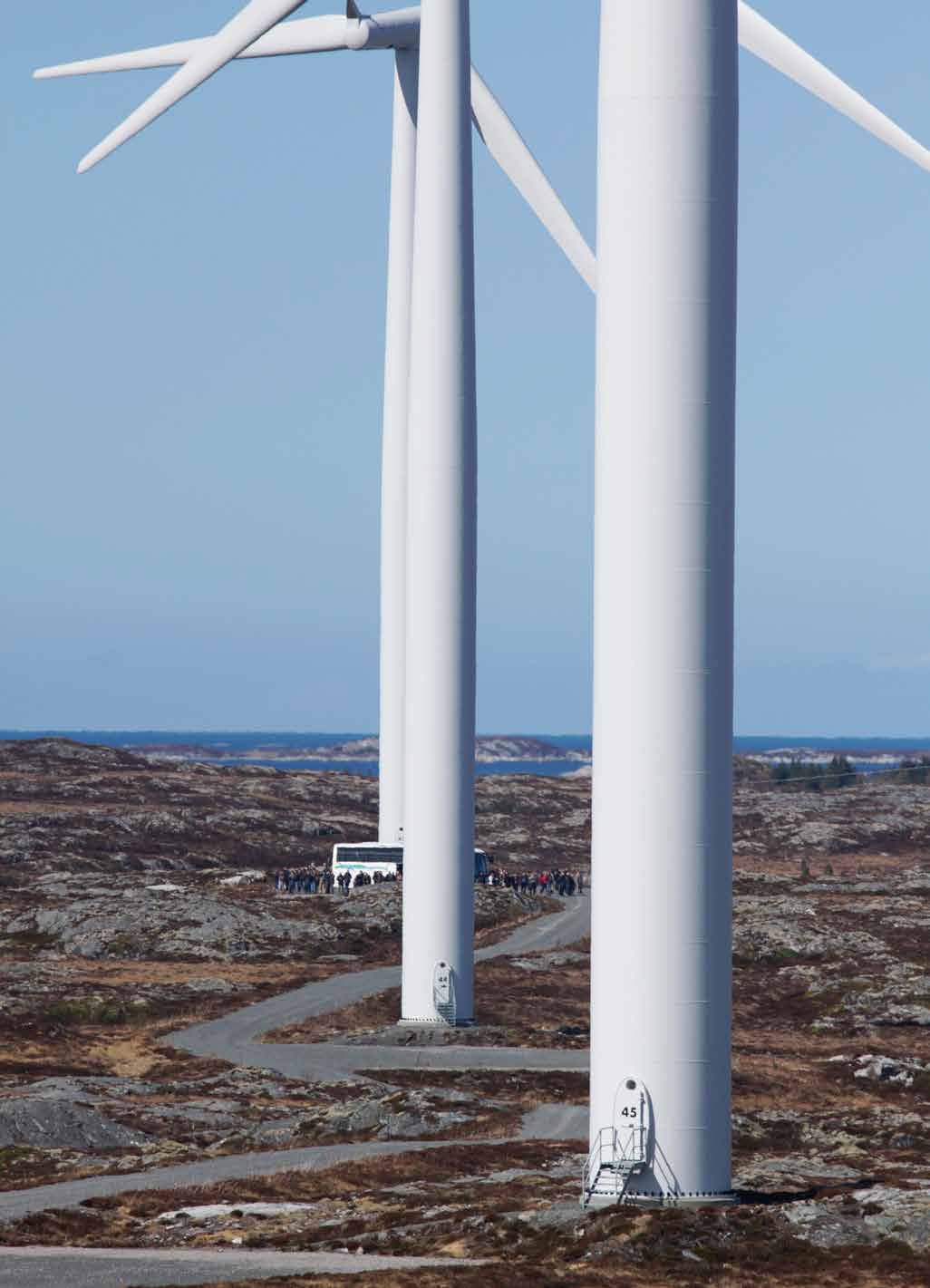 Rødt, grønt og blått om vindkraft! 1. Hvorfor skal vi bygge vindkraft i Norge? 2. Hva skal vi bruke den norske kraften til? 3.