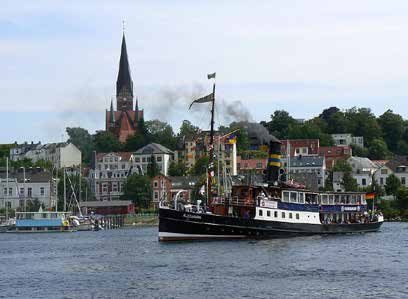 10 Påske med dansk sjarm Århus med omegn og besøk i Flensburg En avslappende «annerledes-påske»: Sjåfør og buss loser deg trygt til reisemålet.