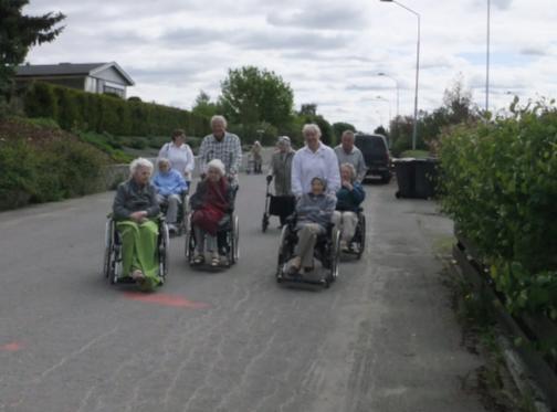 AKTIVITETSDAG Det er mer enn 2 år siden vi startet opp med Prestrudbirken. Hver onsdag kl. 11.00 går vi ut fra resepsjonen på tur i nærmiljøet.