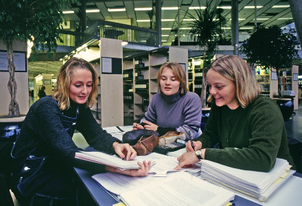 NAV Verran initierte våren 2009 et prosjekt hvor de arbeider med skjult ledighet blant unge i Verran kommune ved å kartlegge målgruppen, iverksette generelle tiltak, og utarbeide karriereplan for den