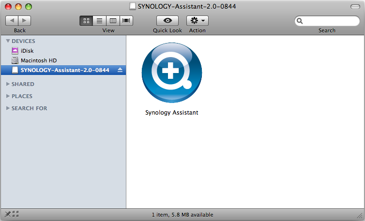 5. Dobbeltklikk på det automatisk genererte miniatyrbildet SYNOLOGY-Assistant.dmg på skrivebordet. 6. Dobbeltklikk Synology Assistant for å kjøre Installasjonsveiviseren. 7.