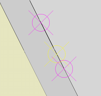 I dette tilfellet vises det at det er gap mellom linjene: Dette kan da fikses med Extend og Break at point I dette tilfellet er det gap øverst i linjene og et overlapp nederst på linjen: Dette kan