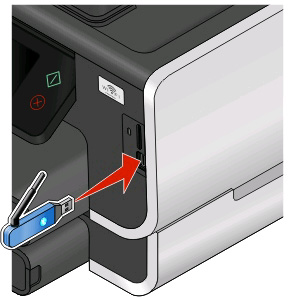 1 Koble en USB Bluetooth-adapter til USB-porten. Bluetooth Dongle Connected (Bluetooth-dongle koblet til) vises i vinduet på kontrollpanelet.