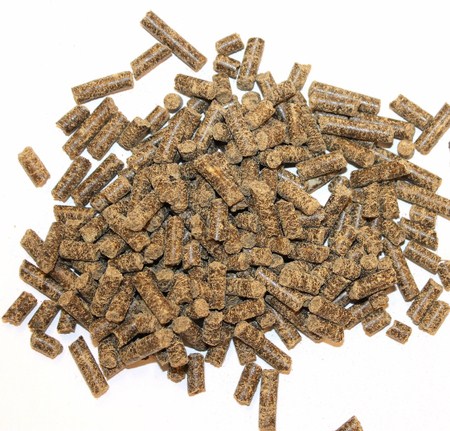Figur 1. Kornfordelingsanalyse av de ulike gjødseltypene i pulver og pelletsform (ledd 3-10). a) b) c) d) Bilde 1.
