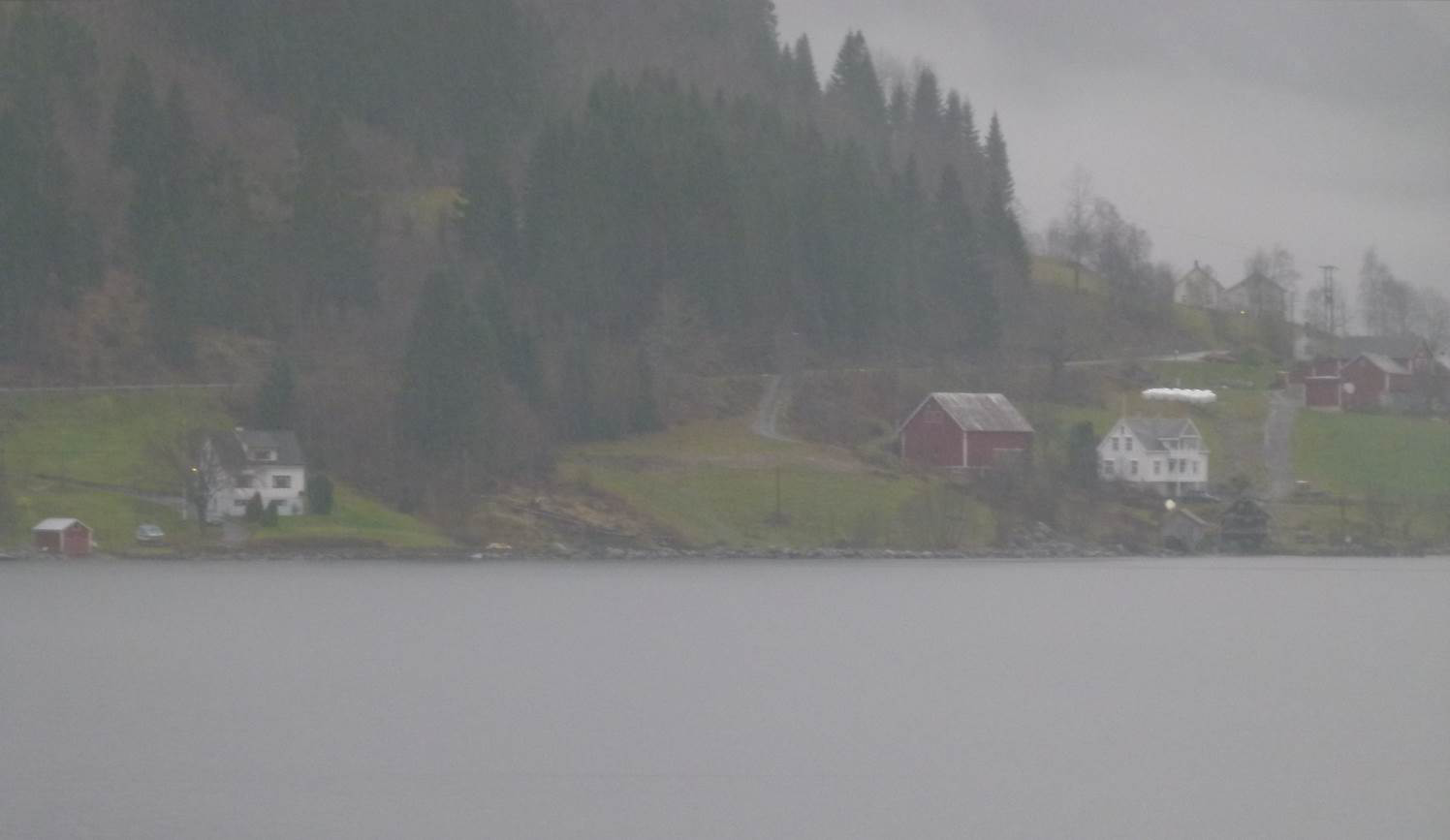 Fig.2 Planområde sett frå fjorden.