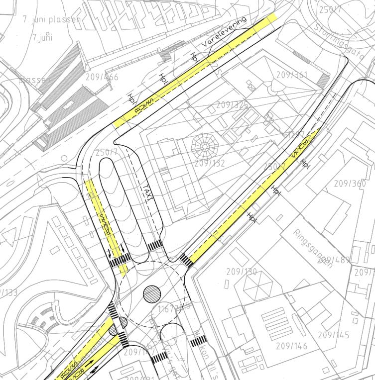 40-(140) SLUTTRAPPORT For at bussene vestover naturlig skal legge seg inn i midtre felt i Munkedamsveien må de foreta et feltskifte etter planlagt holdeplass i Ruseløkkveien ved inngangen til