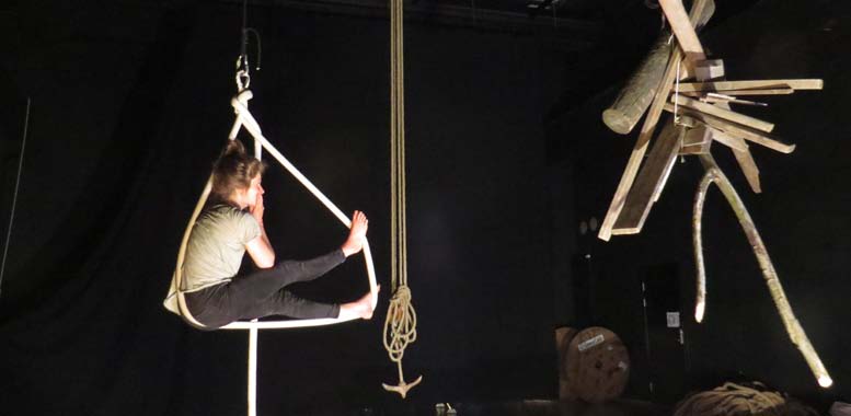 Elven & Havet (The River and the Sea) will be a family performance employing circus as the primary expression.