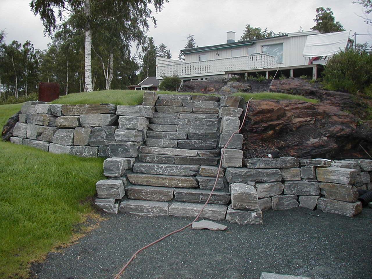 Den 27.8.2007 foretok vi befaring flere steder i Åsenfjord for å sjekke saker der vi har fått opplysninger om at det kunne være foretatt ulovlige byggearbeider.