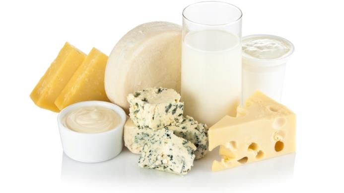 Figur 3.3.2.1: Vanlige melkeprodukter i det norske kostholdet. Helmelk inneholder ca. 3,5 g. fett pr. liter.