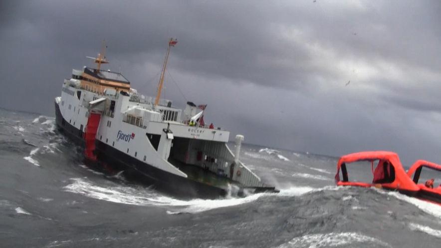 15 REGATTASPONSOR Brude er en ledende produsent og leverandør av maritimt brann-, sikkerhets-, og redningsutstyr.