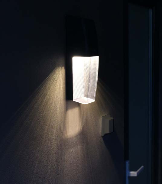 Ute-/plassbelysning Ute-/plassbelysning RIGEL LED VEGG LED vegglampe som lyser ned og frem, for innendørs og utendørs montering. Skjult eller åpen installasjon.