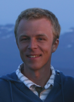 Jon Terje Midtbø (29). Utdannet sivilingeniør bygg, jobber som anleggsleder i Skanska. Har vært medlem i Storsalen siden 2005.