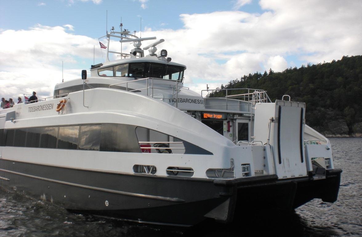 Anbefaling (5) Fjordbåten I sommermånedene tilbys båt til Nesoddens vestside, Oscarsborg, Drøbak og Son.