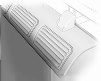 88 Klimastyring Side- ventilasjonsdyser Drei reguleringshjulet til venstre eller høyre for å åpne eller lukke sideventilasjonsdysene.