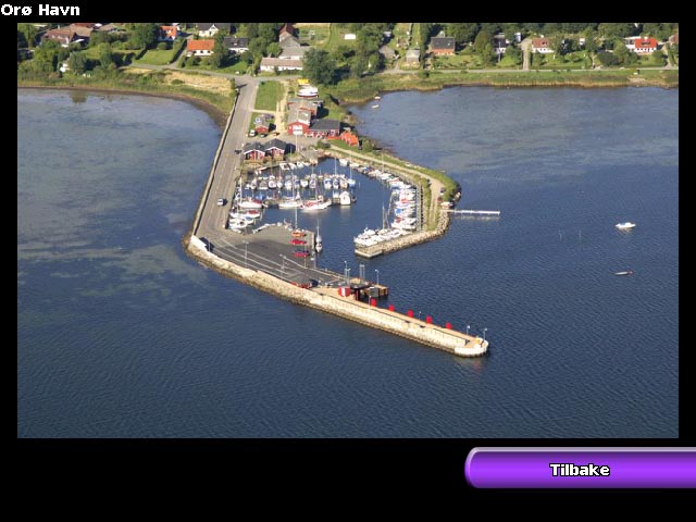Bruke kartet Bruke kartet Vise luftfoto Forhåndsprogrammerte BlueChart g2 Vision-SD-kort inneholder luftfoto av en rekke landemerker, båthavner og havneområder.