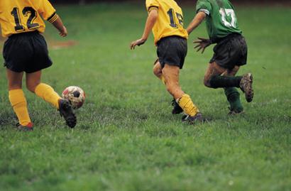 Gode argumenter for å støtte fotballen Positiv aktivitet for barn og ungdom Holdningsskapende arbeid for barn og unge Fotball er den største idretten både på gute og jentesiden