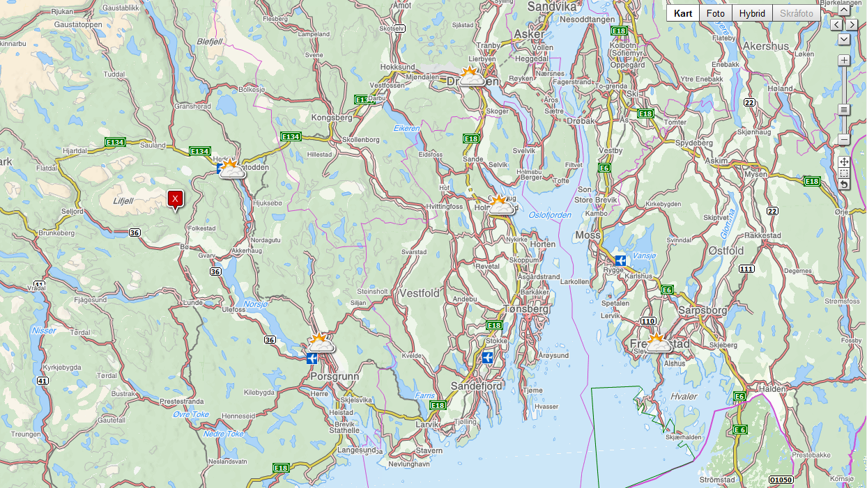 Eiendommen har ikke egen adresse men er beliggende på Lifjell ved siden av Lifjell skisenter. Avstand til Bø: ca. 16 km. Avstand til Skien: ca. 68 km. Eiendommen består av 1 teig.