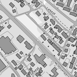 Hovedkai-Somaneset Kaien er sammenhengende 268 meter lang, som ligger på linje med dyktalber sønnenfor, kan da ta imot skip på 300 meters lengde. Det palnlegges forlngelse av eksisterende kaier.