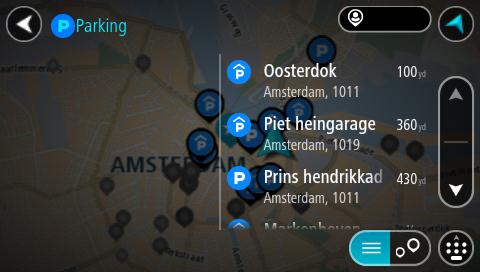 2. Velg Parkering. Kartet åpnes og viser hvor det finnes parkeringsplasser. Hvis en rute er planlagt, viser kartet parkeringsplasser nær reisemålet ditt.