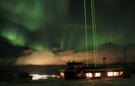 Fjernmåling i atmosfæren: Innsamling av informasjon om atmosfæren uten fysisk kontakt mellom måleinstrument og objekt.