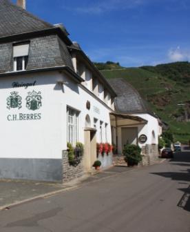 Tyskland - Mosel Markus Berres har siden 2004 drevet familieselskapet C.H.Berres i Ürtzig i Moseldalen. Familieselskapet lagde tidligere viner for Dr. Pauly Bergweiler.