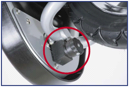 BREMSER OG SVINGBART FORHJUL BRUKE BREMSENE A Fotbremse (parkeringsbremse): Trykk bremsestangen ned med foten for å låse hjulene. B Løft bremsestangen opp med foten for å låse opp hjulene.