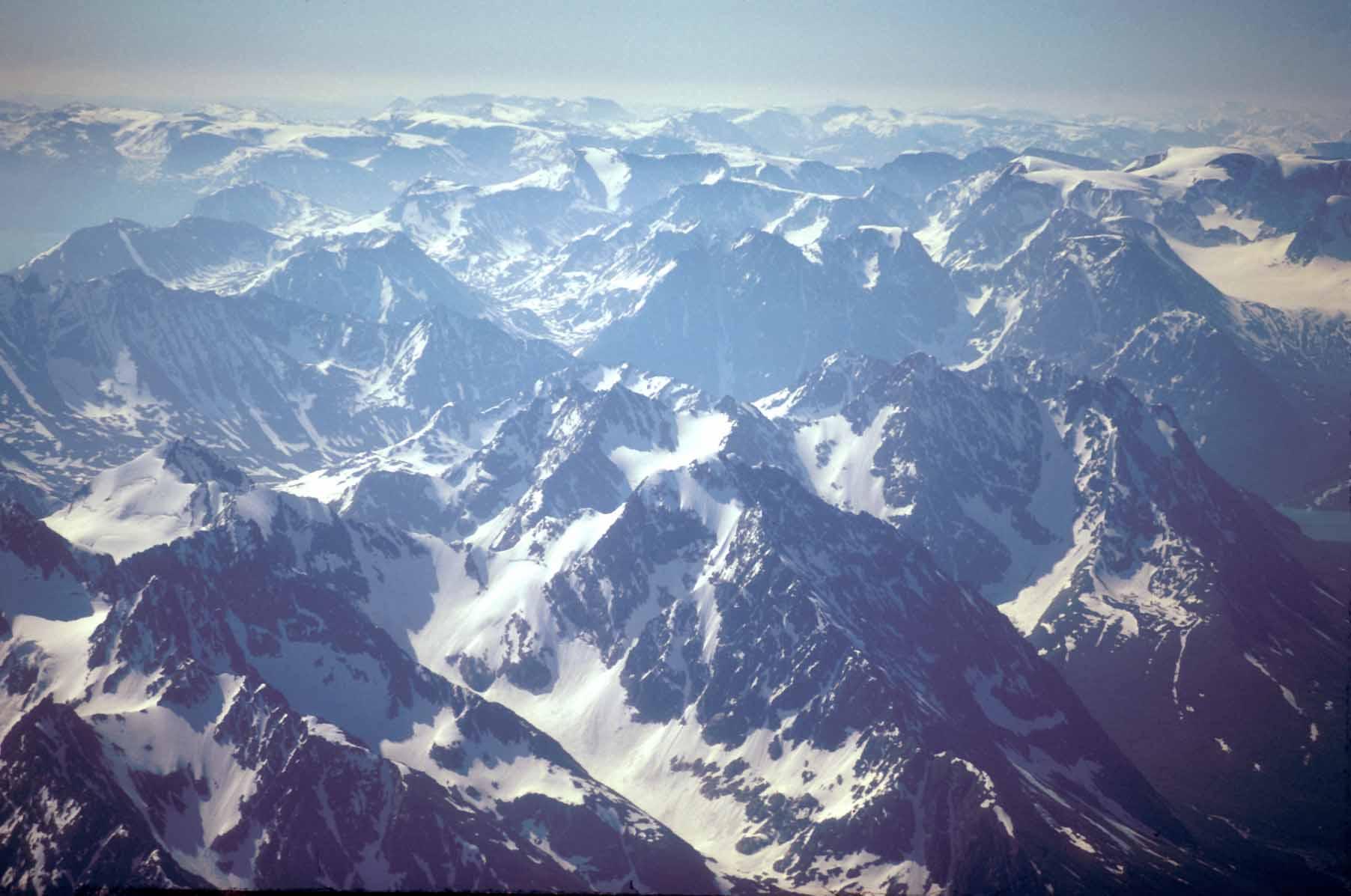 Fjellandskapet Falsnesfjellet Jækkevarri (1834 m) Tyttebærtinden Isskardtindane Kjosen Alpint landskap