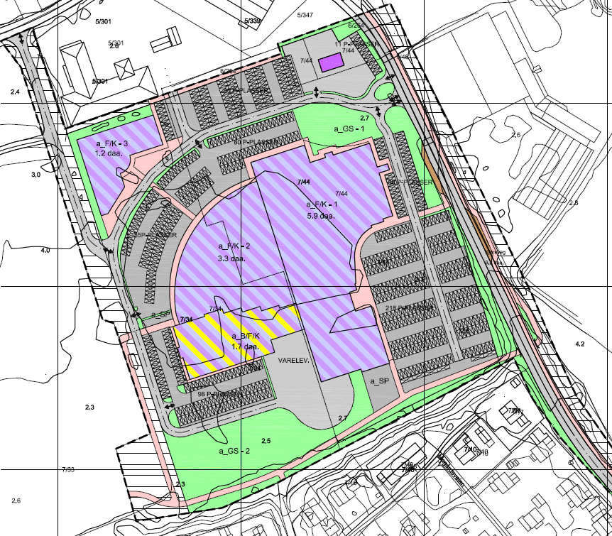 Fortau forslag Bytt om plassering av holdeplasser Eksisterende snarveg Figur 9: Utsnitt av forslag til reguleringsplan for utbygging av OTI-senteret med kommentarer fra trafikkvurdering I tilegg bør