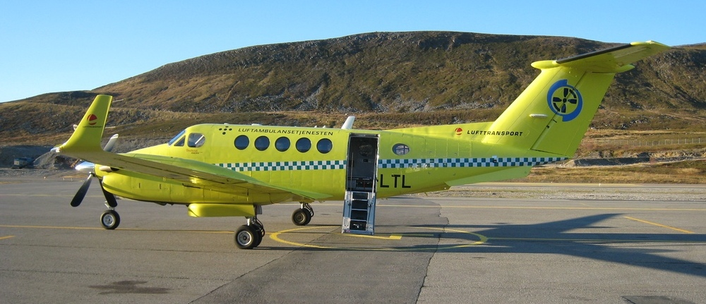 Kirkenes og Tromsø. Vi vet ikke hvor mange oppdrag fra f.eks. Vardø som er blitt avvist av AMK UNN og som i stedet er blitt kjørt med ambulansebil.