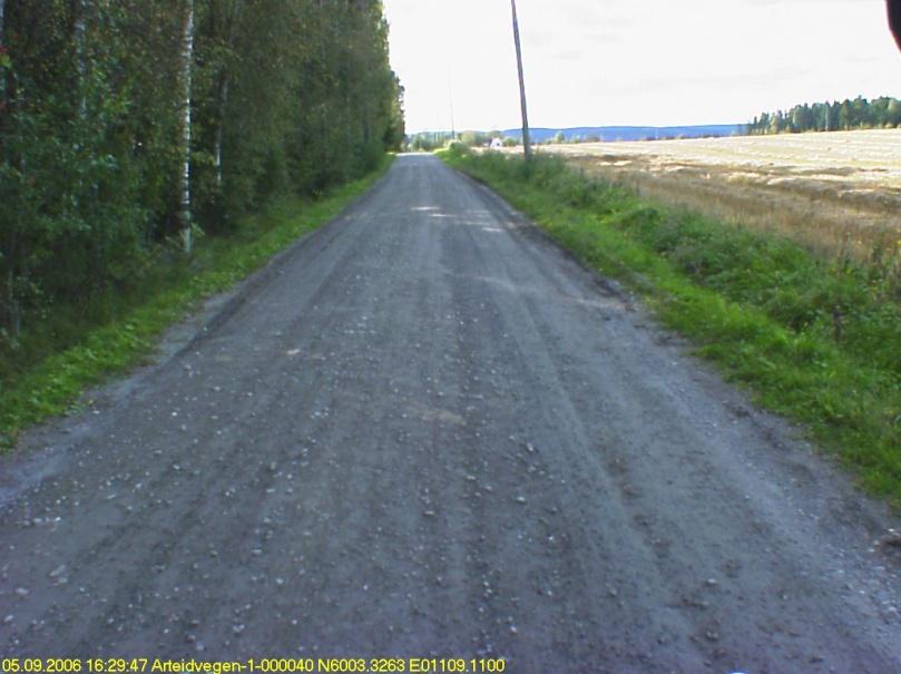 1 Arteidvegen 1890 4,5 8505 Arteidvegen er en "snarvei" som brukes av beboere i området samt i Ullensaker. Det er en gjennomfartsvei, grusvei som er relativt krevende når det gjelder vedlikehold.