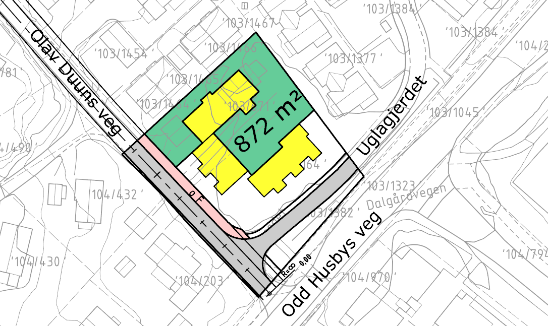 Figur 3: Aktuelt uteoppholdsareal, vist med grønn farge. Aktuell ny bebyggelse vist med gul farge. Gårdsrommet mellom bebyggelsen vil utgjøre mesteparten av disponibelt uteoppholdsareal for beboerne.